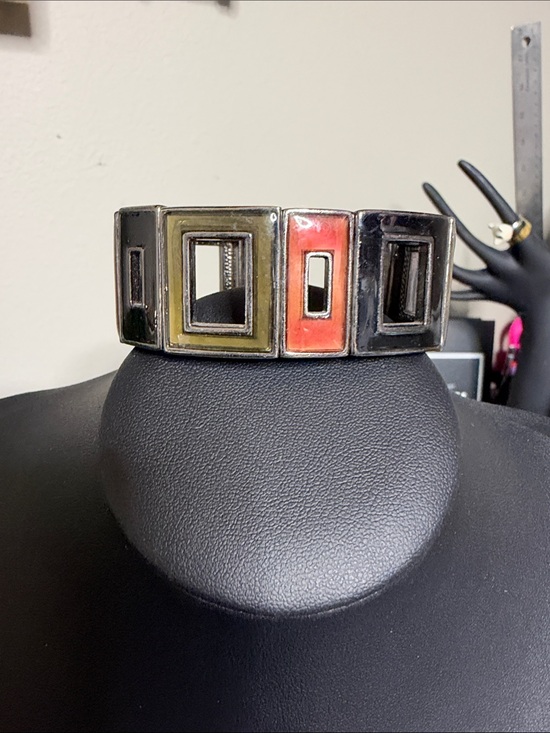 Source Unknown Jewelry - Geometric Enamel Statement Stretch Bracelet - Olive & Coral